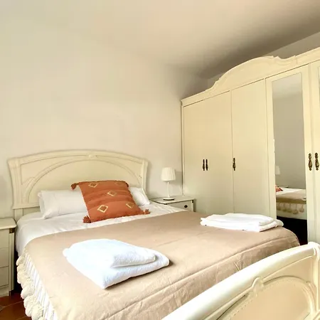 Housingleon- Camino De Santiago By Bike I Y Ii *