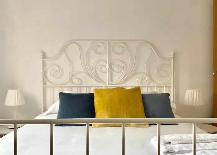 Housingleon- Camino De Santiago By Bike I Y Ii Leão