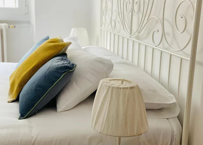 Housingleon- Camino De Santiago By Bike I Y Ii * 莱昂